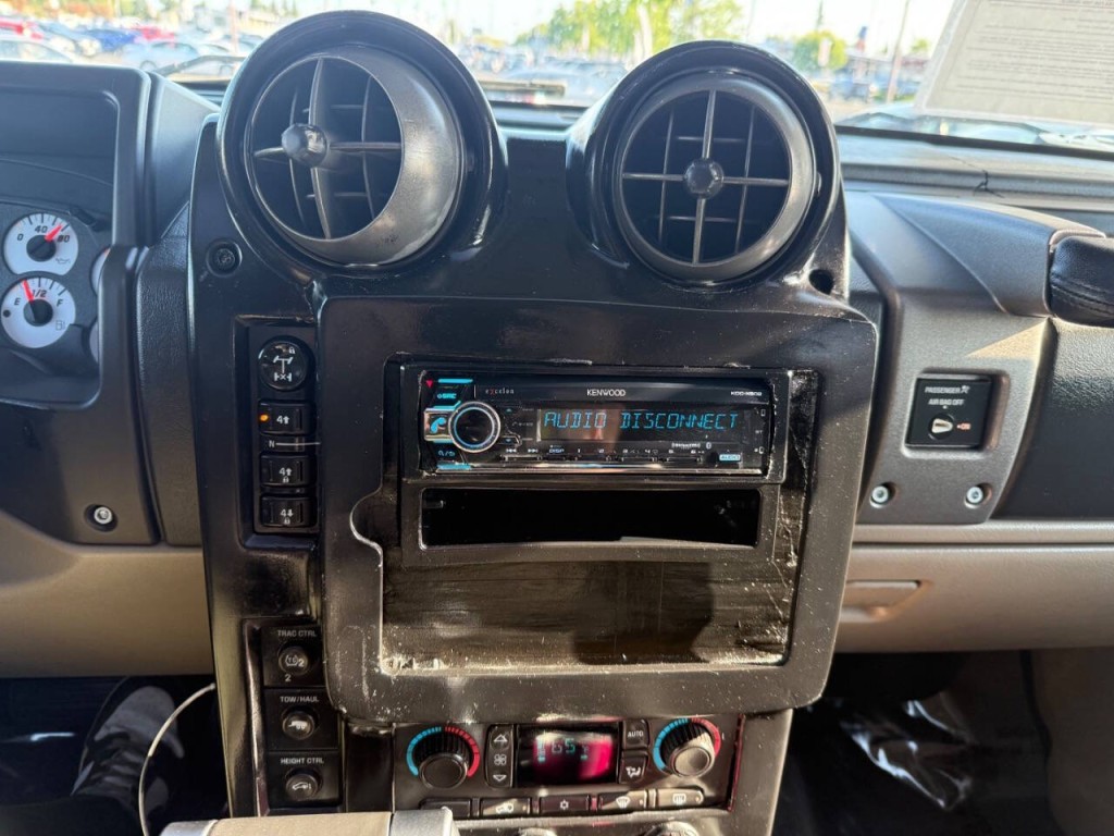 2003 HUMMER H2 Image 15