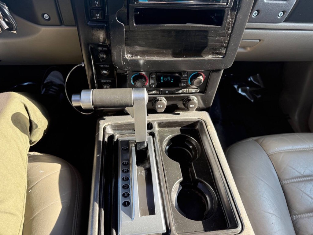 2003 HUMMER H2 Image 16