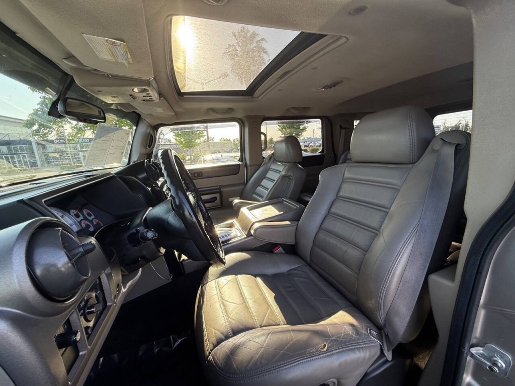 2003 HUMMER H2 Image 21
