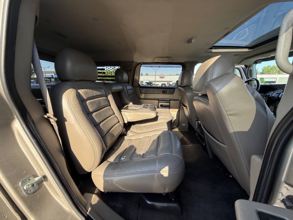 2003 HUMMER H2 Image 32