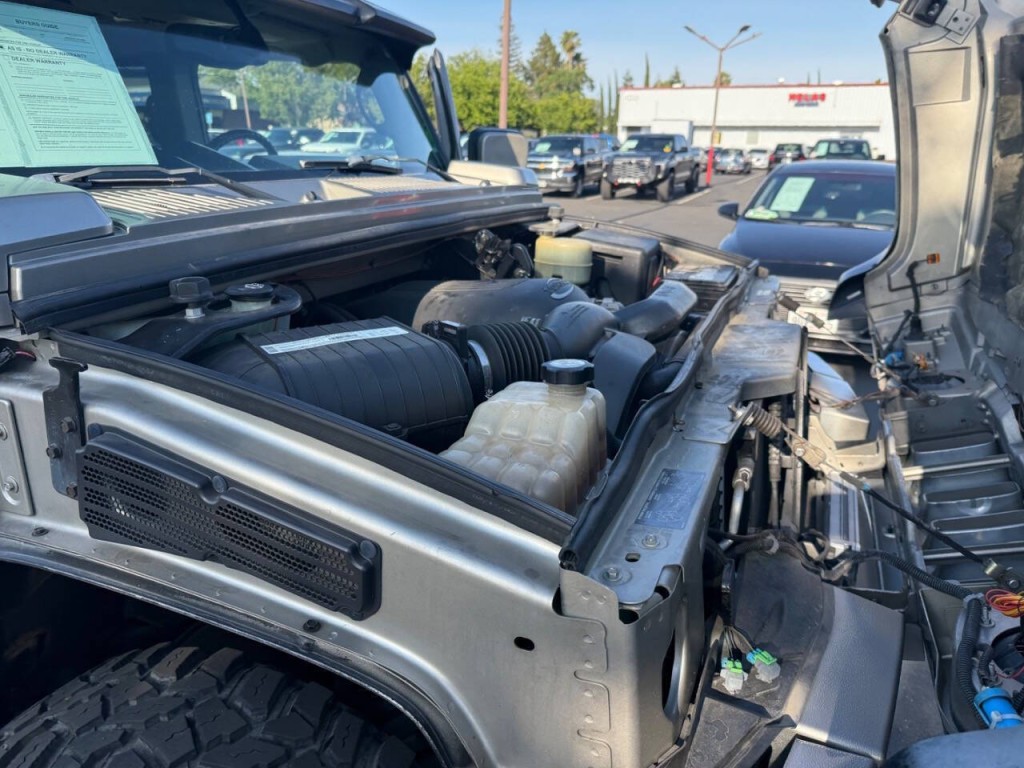 2003 HUMMER H2 Image 37