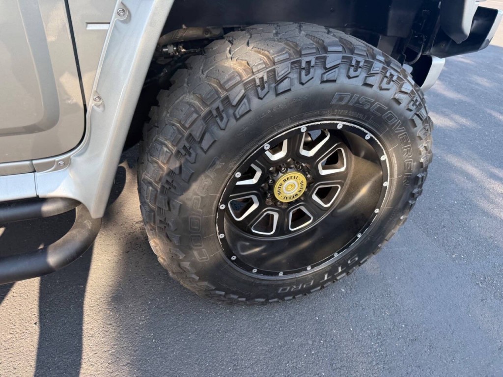 2003 HUMMER H2 Image 43
