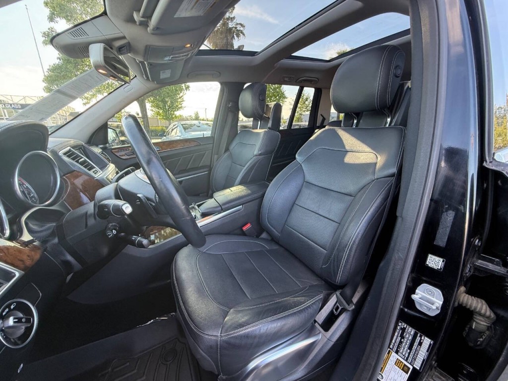 2015 Mercedes-Benz GL-Class Image 10