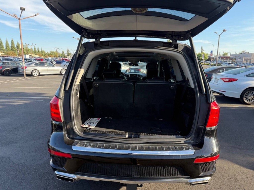 2015 Mercedes-Benz GL-Class Image 18