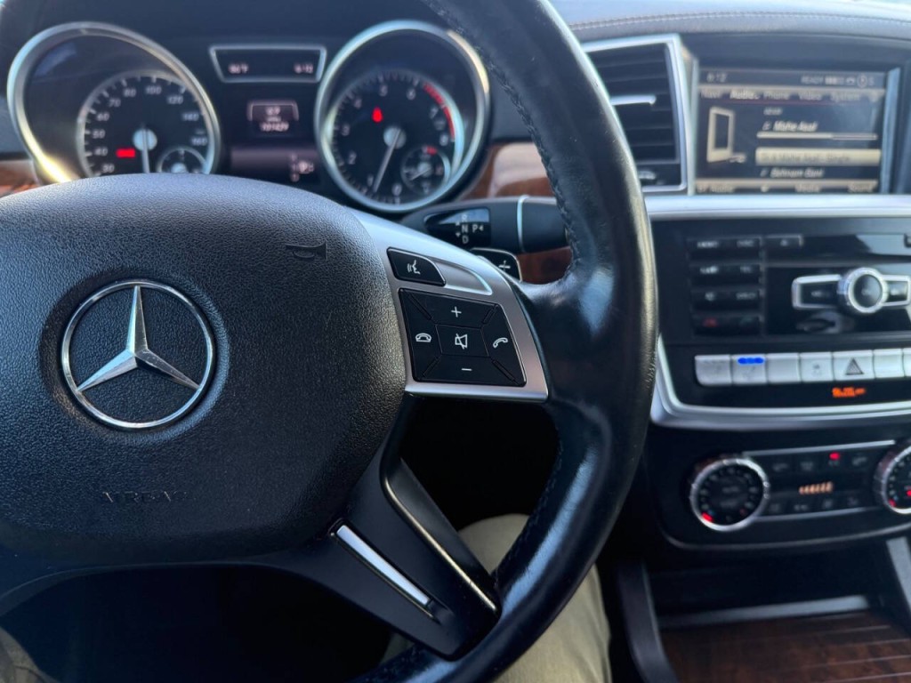 2015 Mercedes-Benz GL-Class Image 27