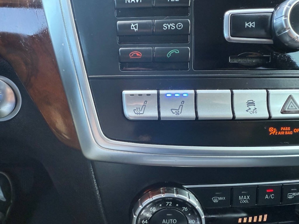 2015 Mercedes-Benz GL-Class Image 33