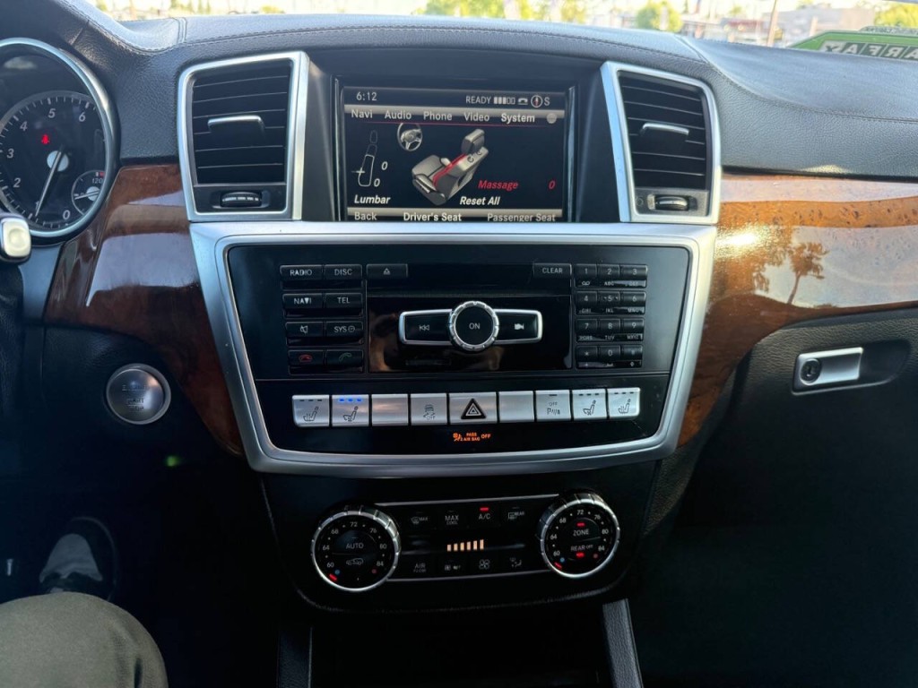2015 Mercedes-Benz GL-Class Image 34