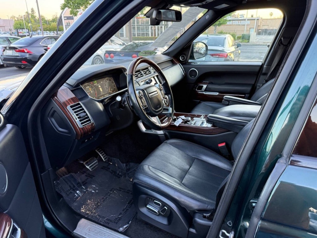 2014 Land Rover Range Rover Image 11