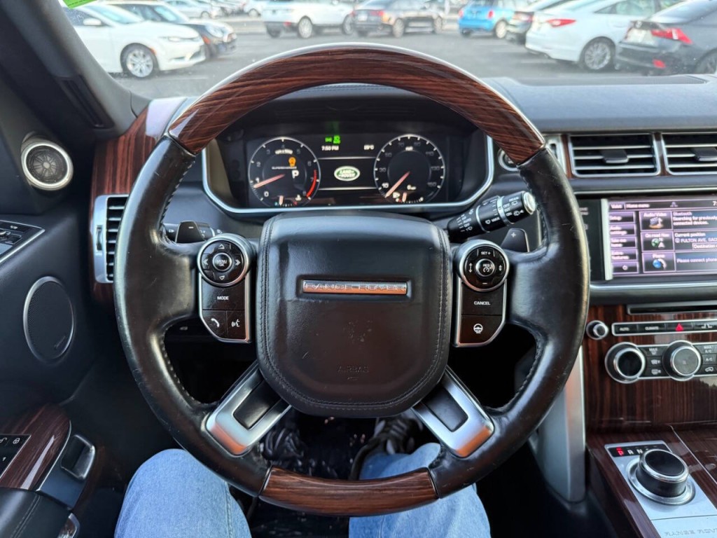 2014 Land Rover Range Rover Image 12