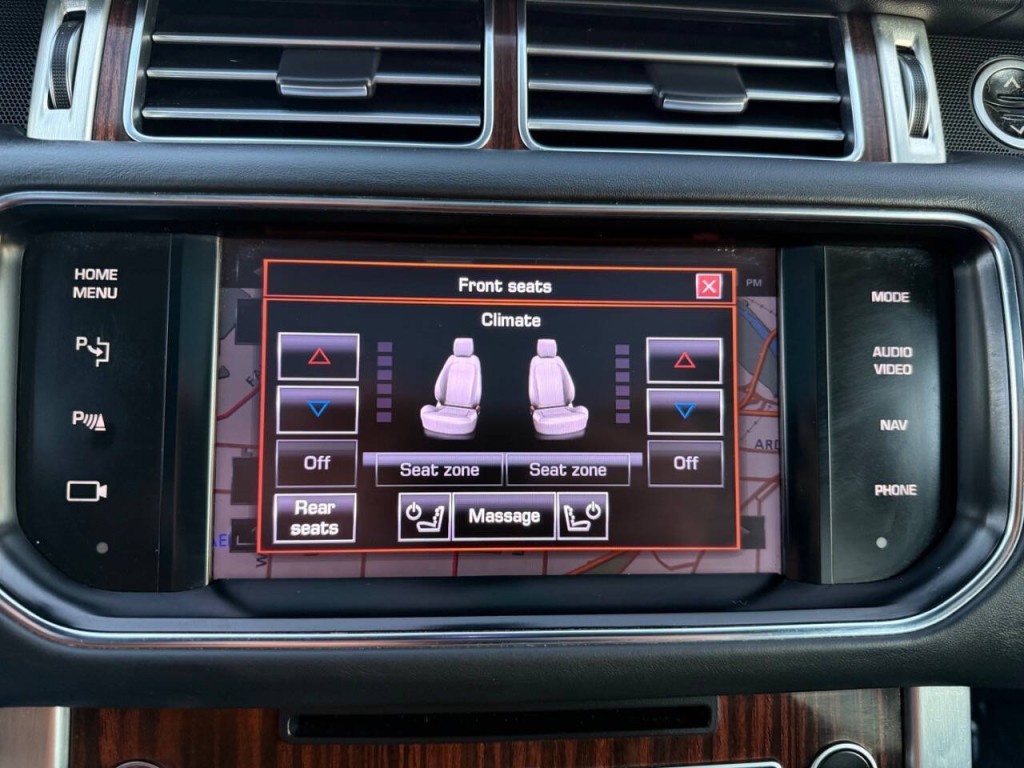 2014 Land Rover Range Rover Image 17