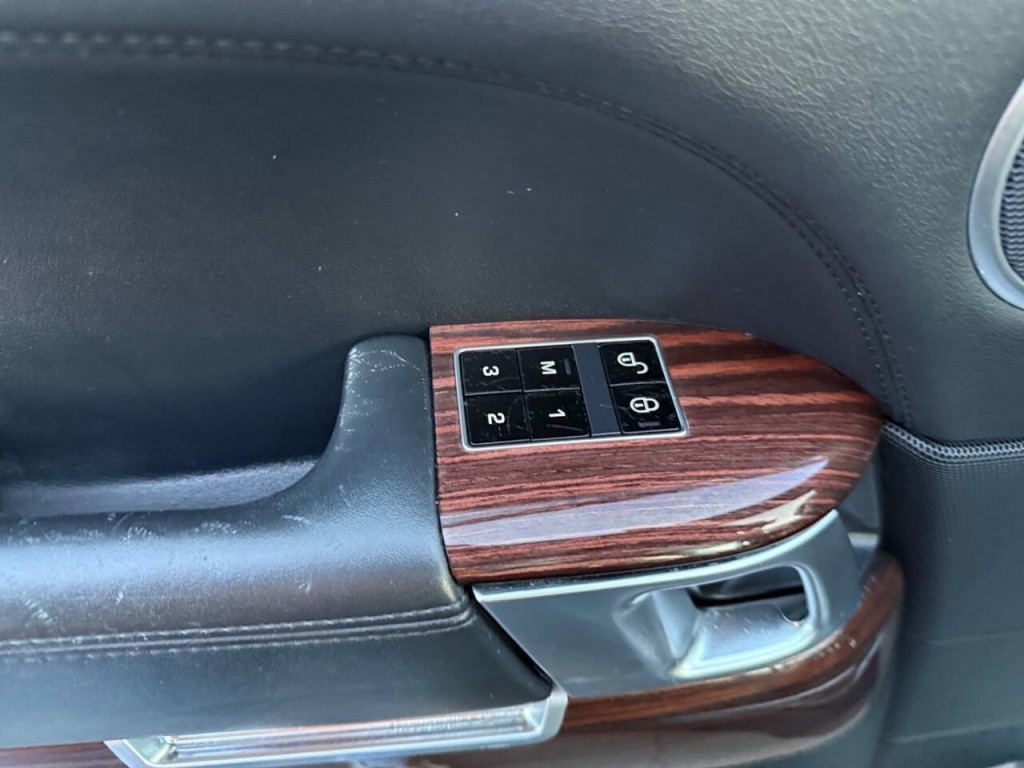 2014 Land Rover Range Rover Image 24