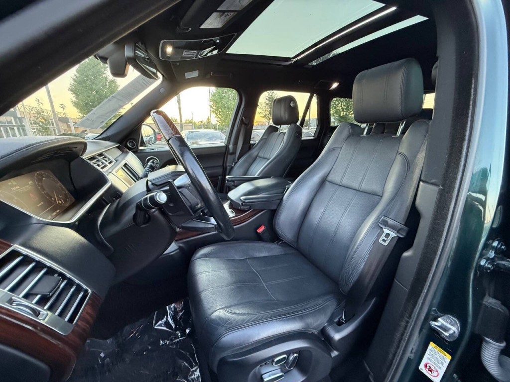 2014 Land Rover Range Rover Image 25