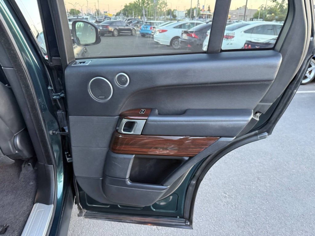 2014 Land Rover Range Rover Image 33