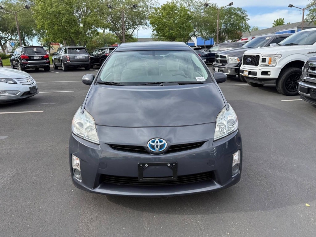2010 Toyota Prius Image 2