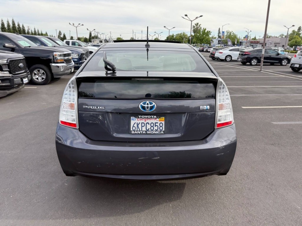 2010 Toyota Prius Image 6
