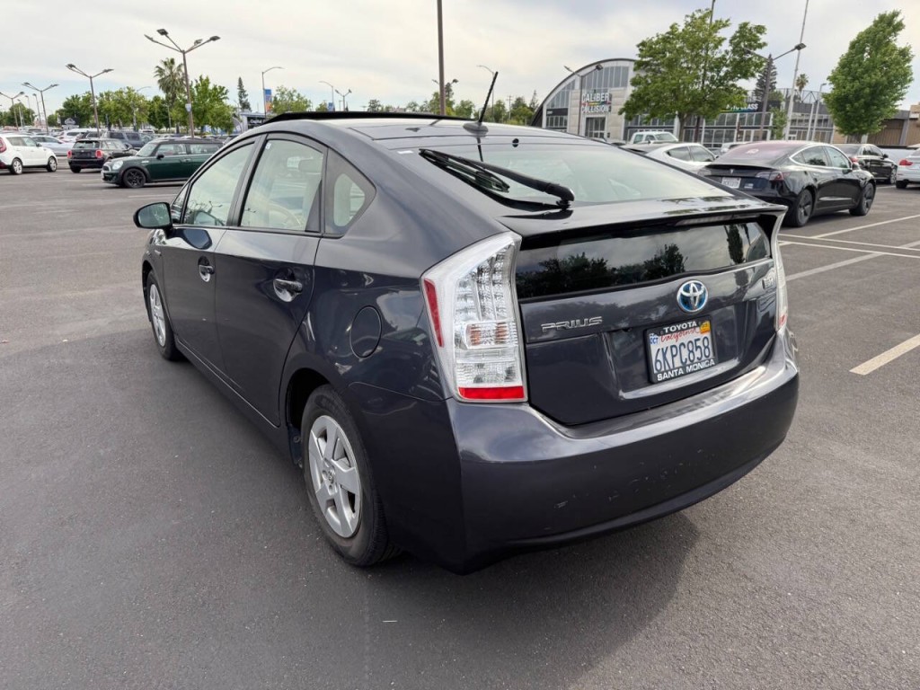 2010 Toyota Prius Image 7