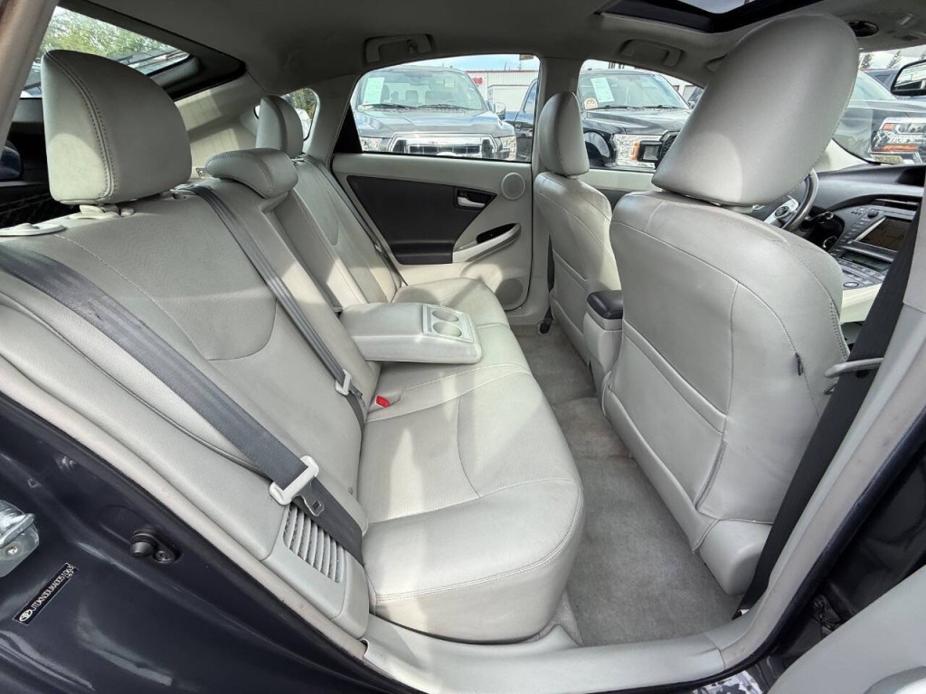 2010 Toyota Prius Image 14
