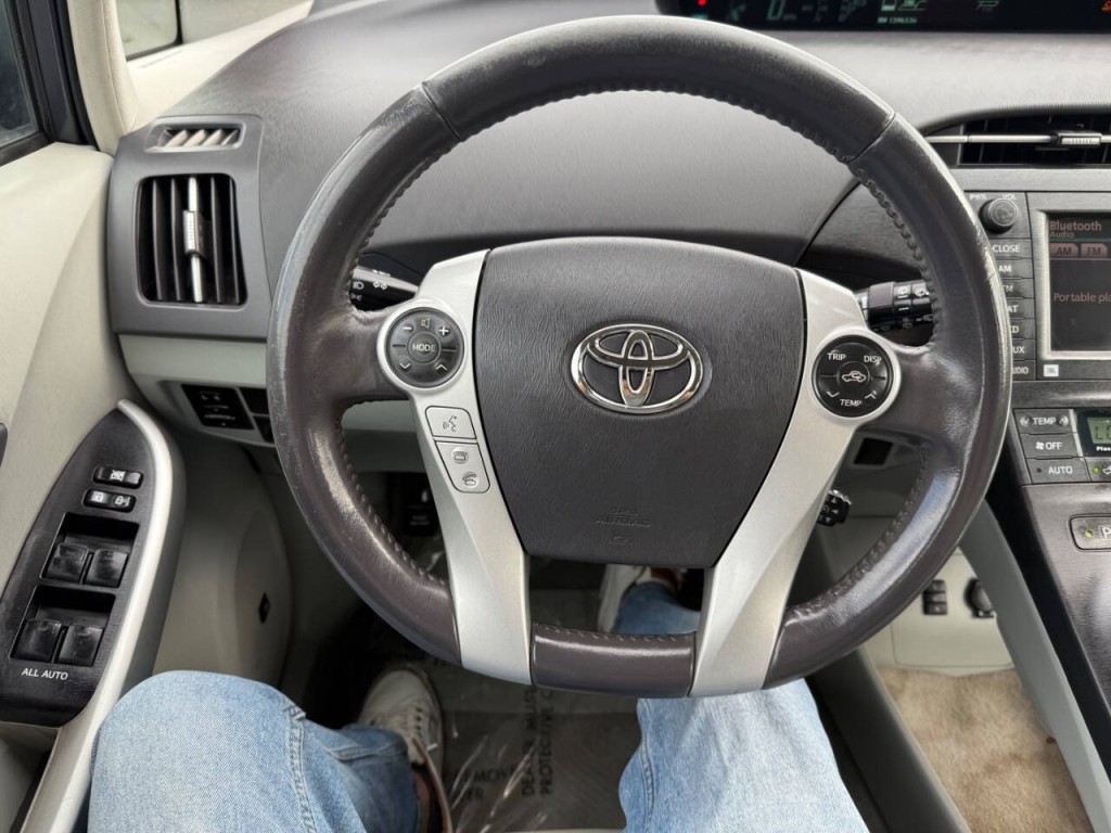 2010 Toyota Prius Image 18