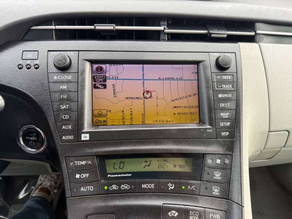 2010 Toyota Prius Image 22