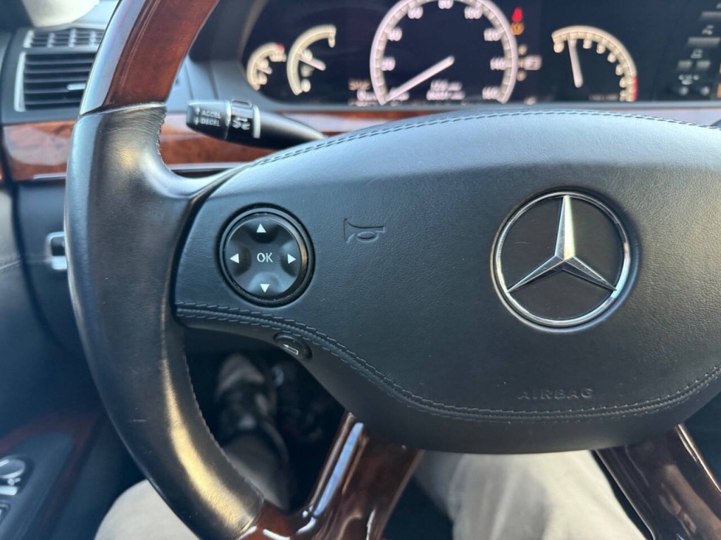 2007 Mercedes-Benz S-Class Image 12
