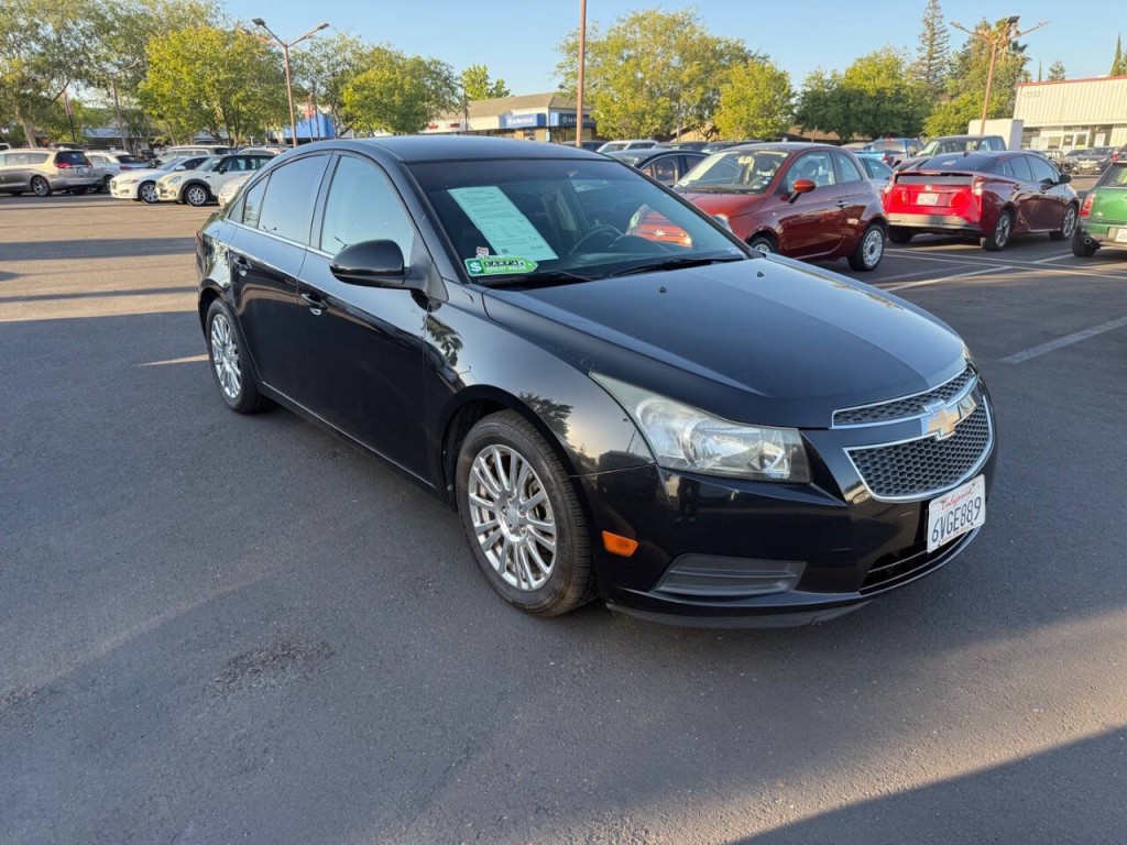 2012 Chevrolet Cruze Image 3