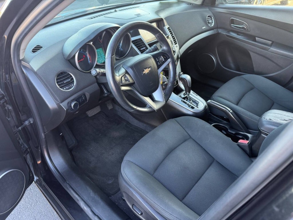 2012 Chevrolet Cruze Image 9