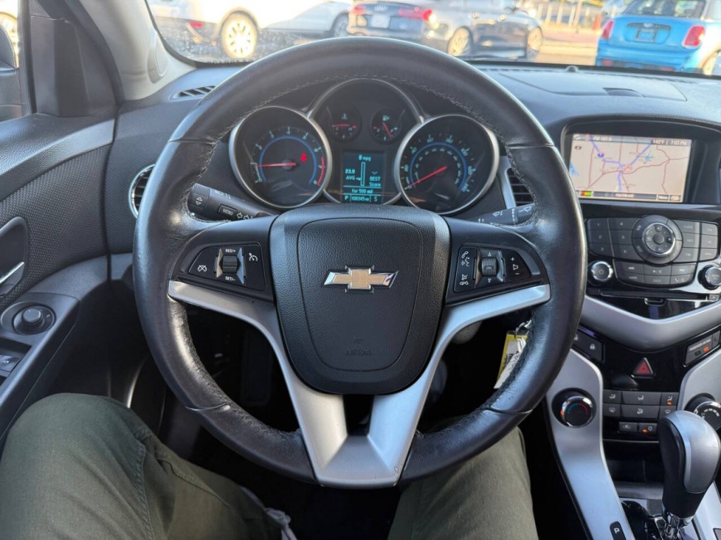 2012 Chevrolet Cruze Image 11