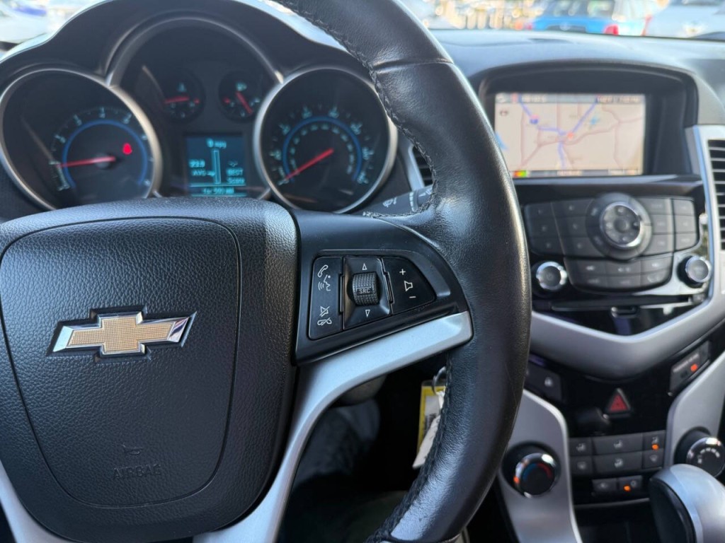 2012 Chevrolet Cruze Image 12