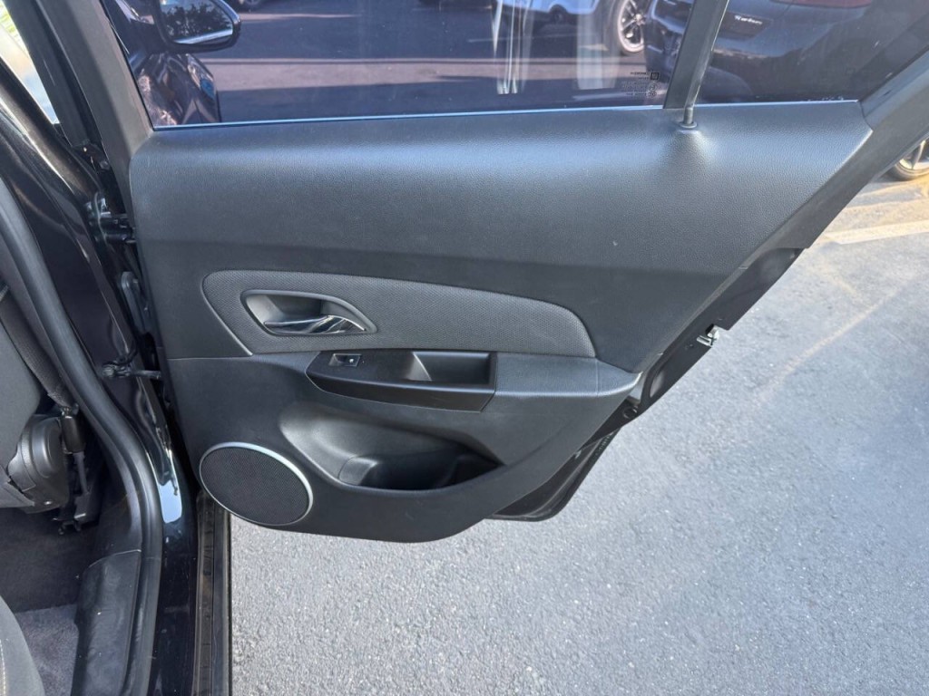 2012 Chevrolet Cruze Image 27