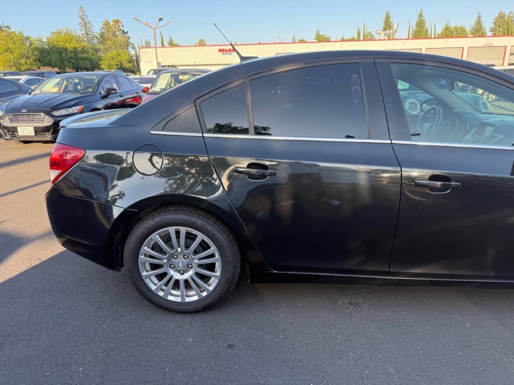 2012 Chevrolet Cruze Image 32