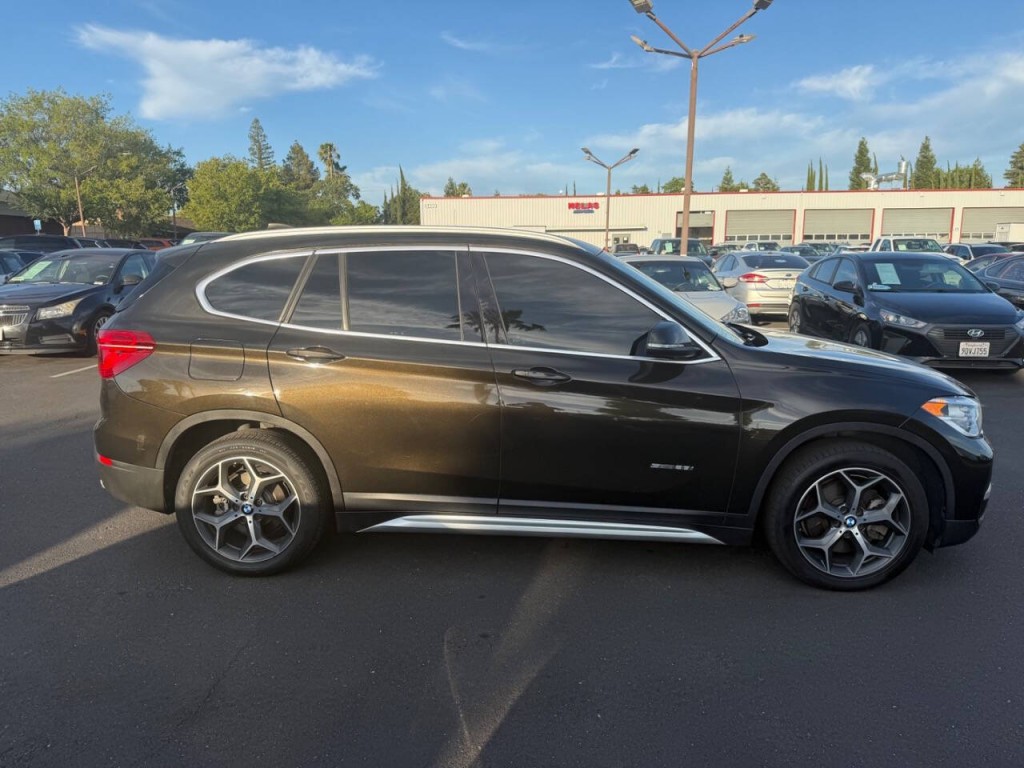 2017 BMW X1 Image 4
