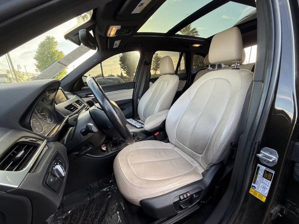 2017 BMW X1 Image 10