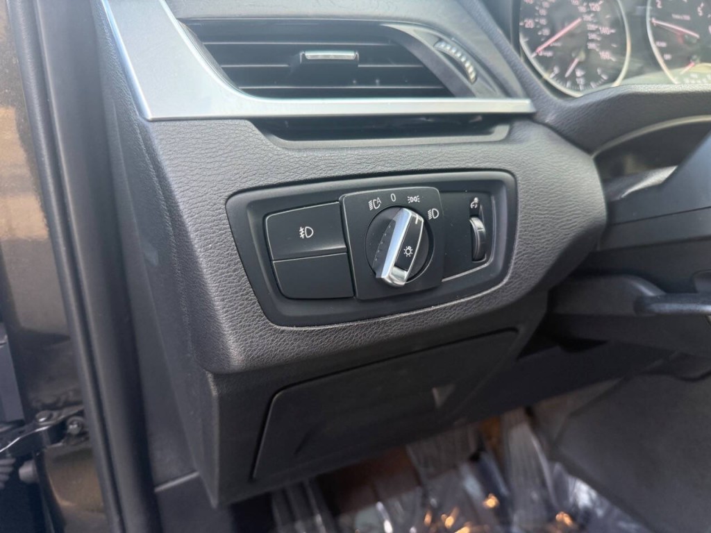 2017 BMW X1 Image 22