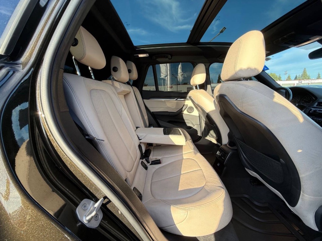 2017 BMW X1 Image 28