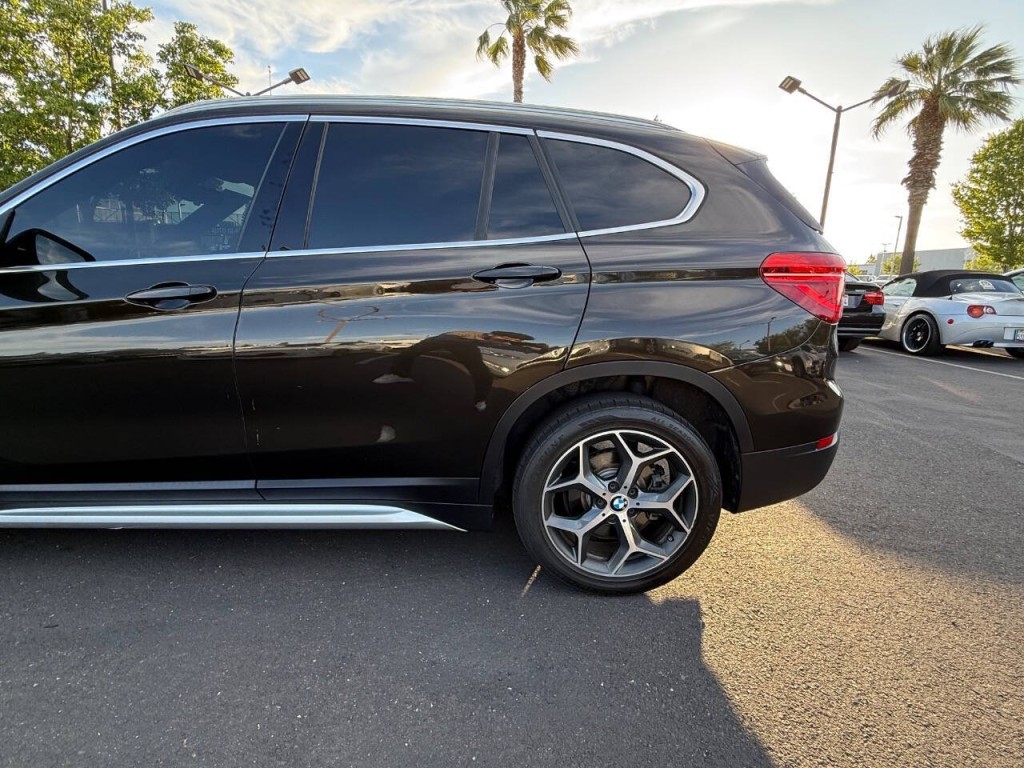 2017 BMW X1 Image 36