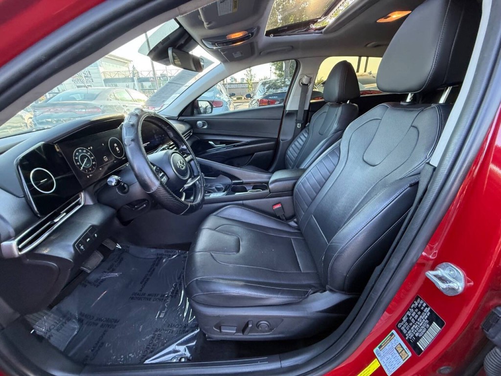 2022 Hyundai Elantra Image 10