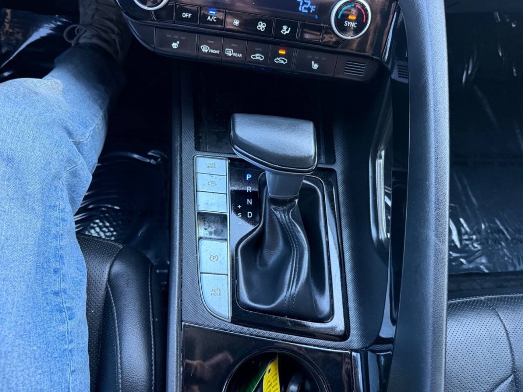 2022 Hyundai Elantra Image 20