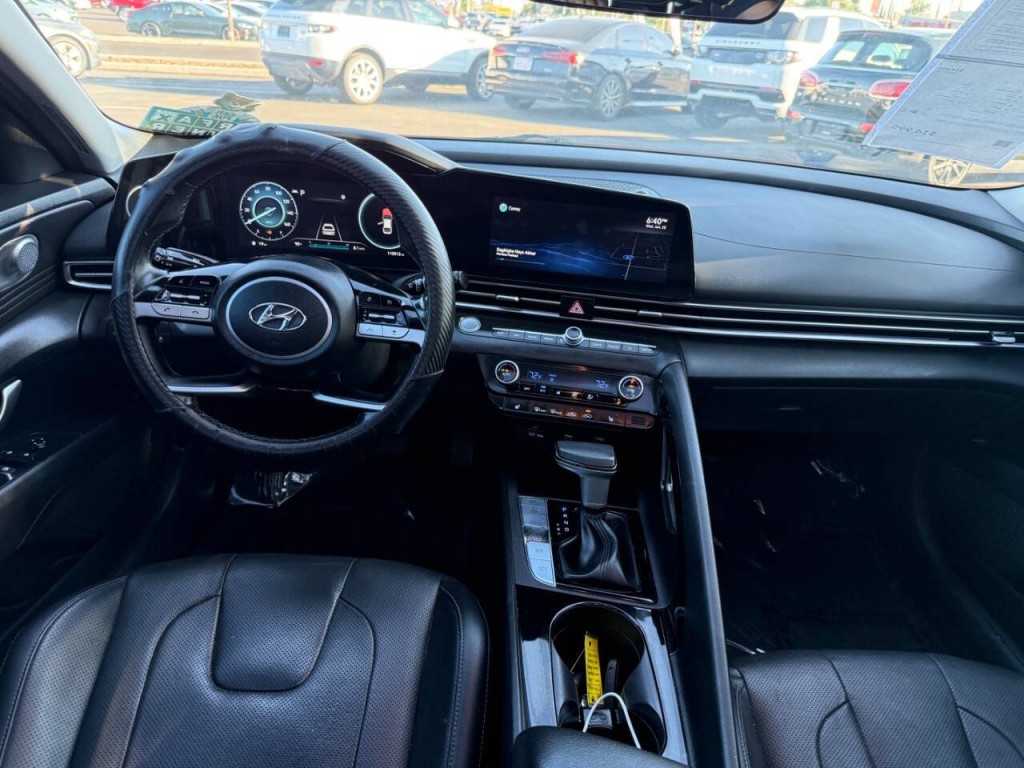 2022 Hyundai Elantra Image 27