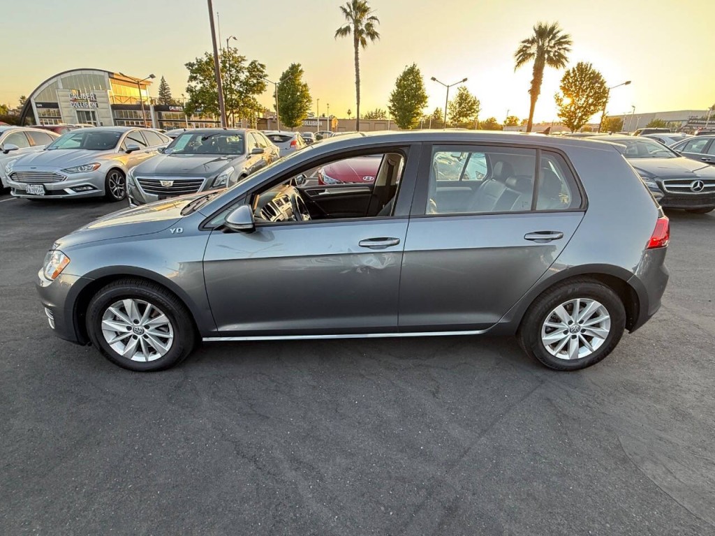 2015 Volkswagen Golf Image 8
