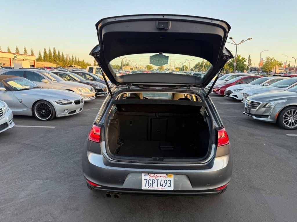 2015 Volkswagen Golf Image 25
