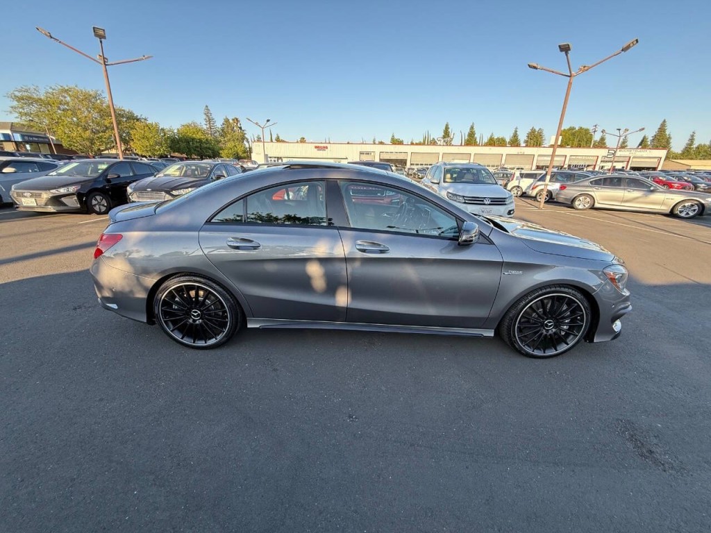 2015 Mercedes-Benz CLA-Class Image 4