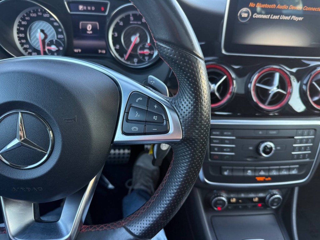 2015 Mercedes-Benz CLA-Class Image 13