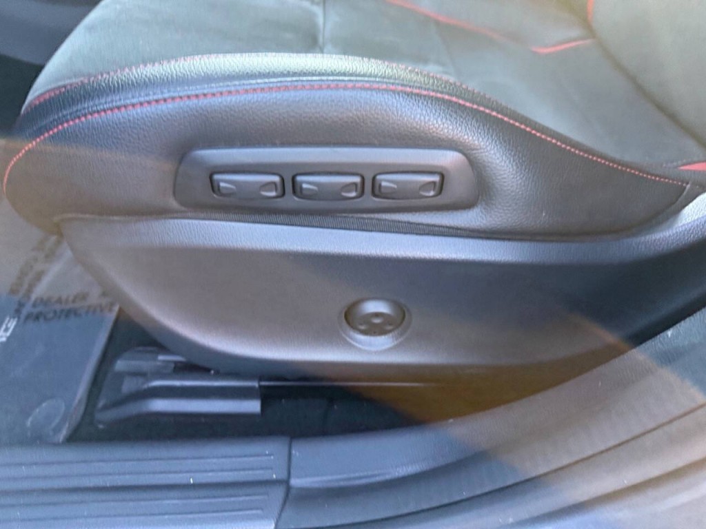 2015 Mercedes-Benz CLA-Class Image 26