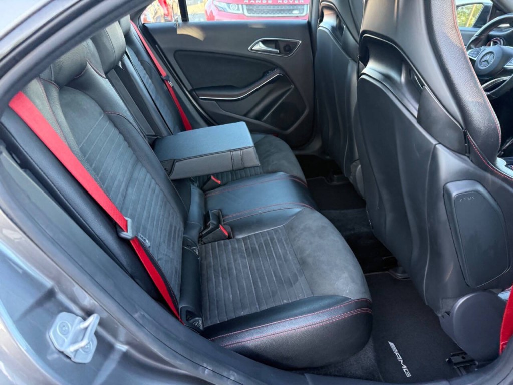 2015 Mercedes-Benz CLA-Class Image 33