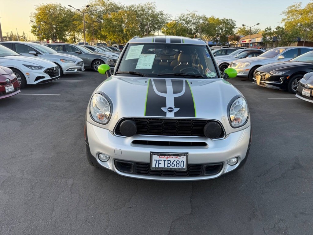 2014 MINI Countryman Image 2