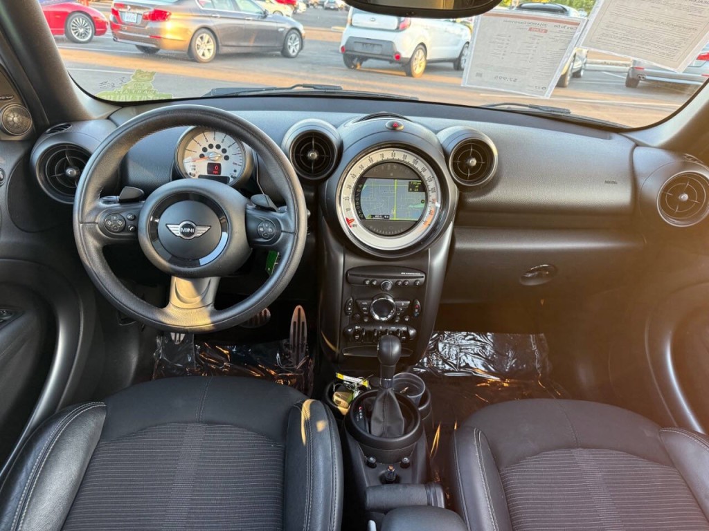 2014 MINI Countryman Image 9