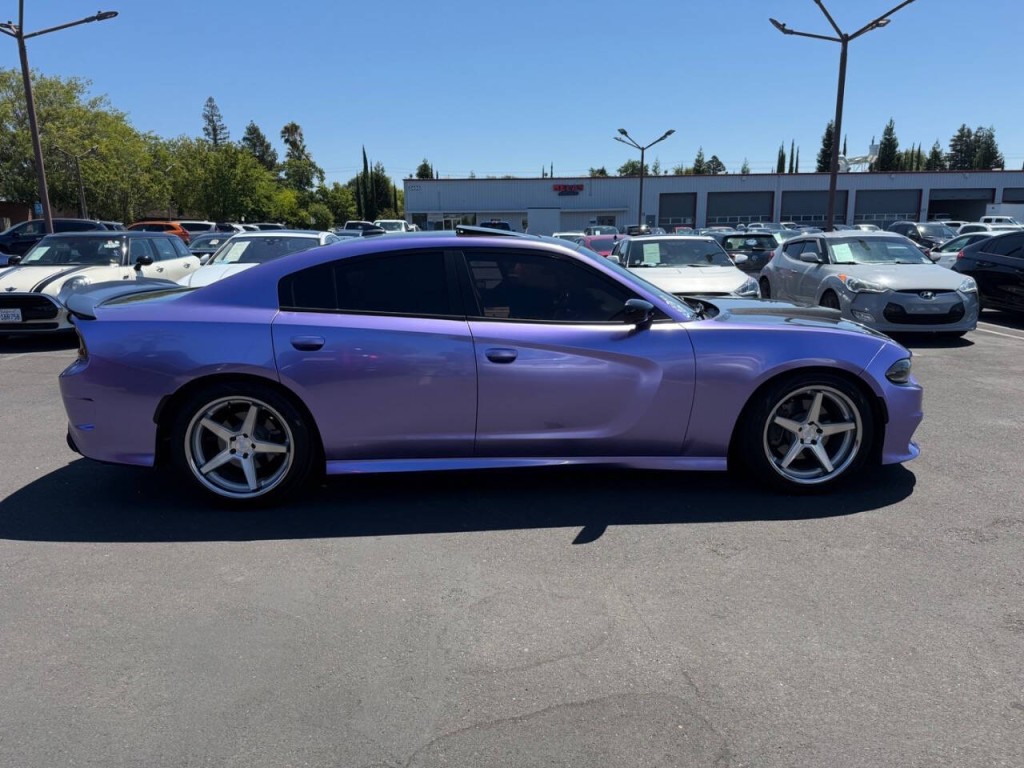 2020 Dodge Charger Image 9