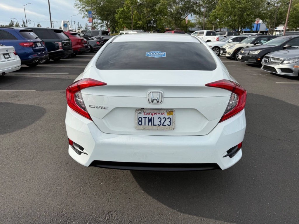 2018 Honda Civic Image 6