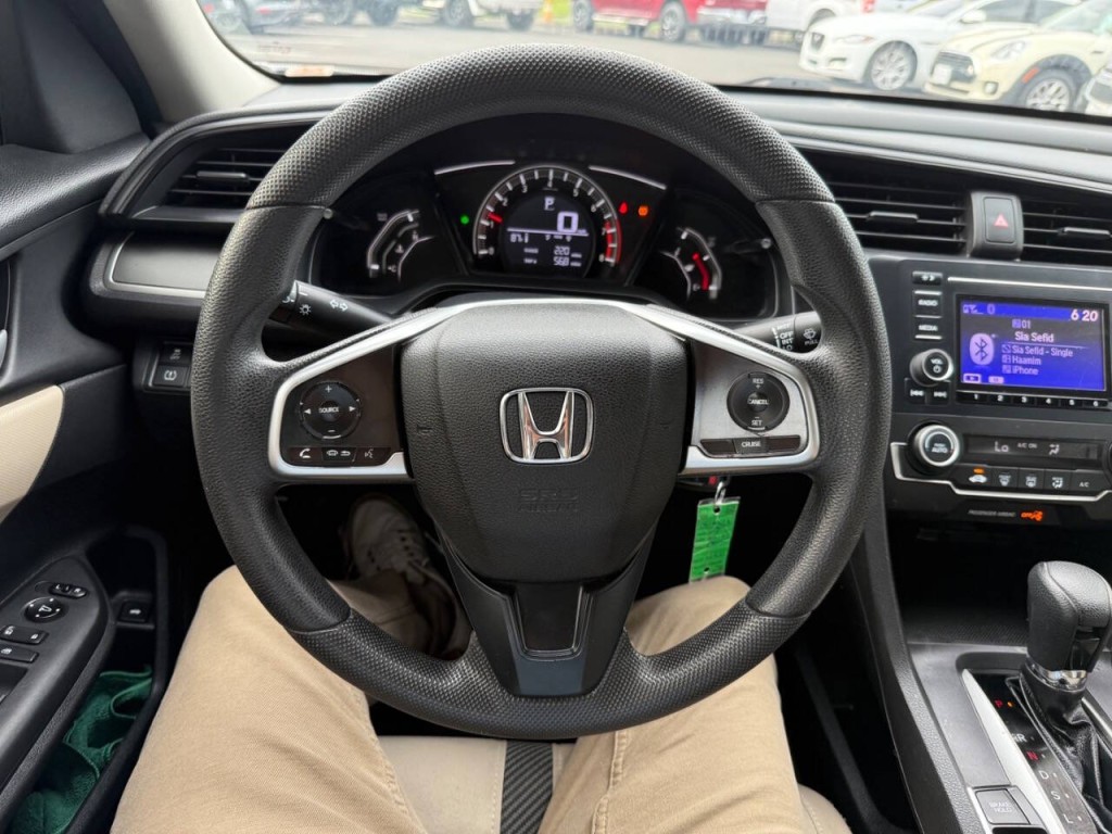 2018 Honda Civic Image 10