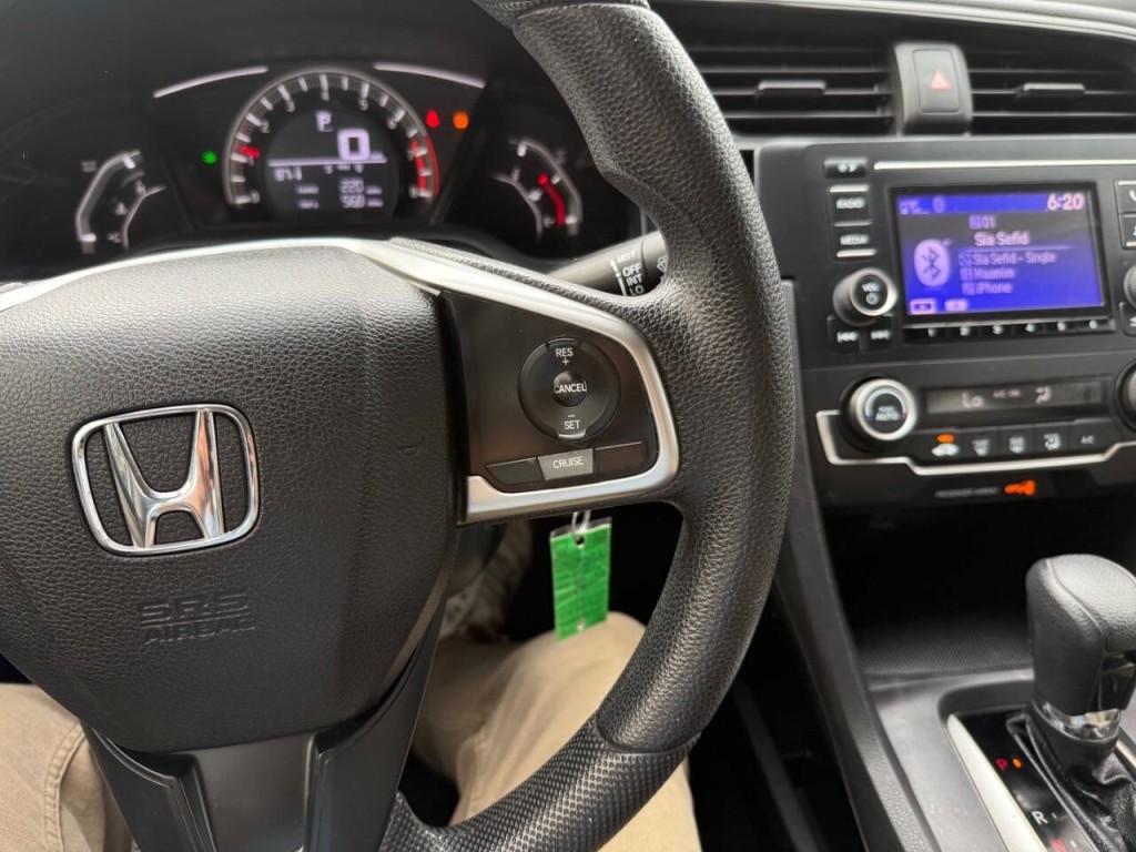 2018 Honda Civic Image 11